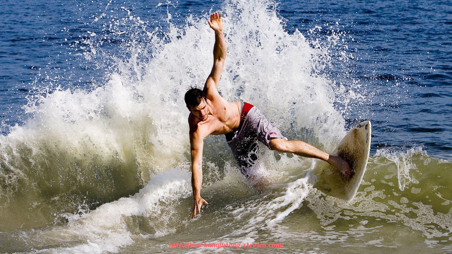 看球通-健身器材练后背的有效选择：锻炼背部肌肉的器械
